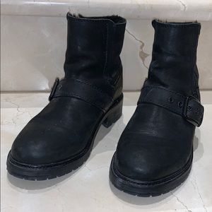 Ankle winter boots